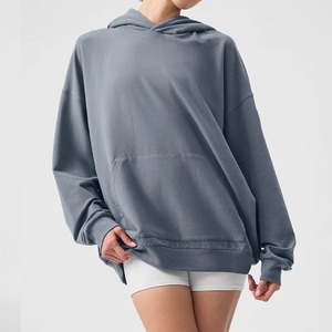 เสื้อฮู้ดดี้ผู้หญิงทรงโอเวอร์ไซส์สุดฮิต ระบายอากาศได้ดี สไตล์สตรีทแวร์ แบบสวมหัว รับสกรีนโลโก้ ผลิตจากผ้าฝ้าย 100% - Product Image 1