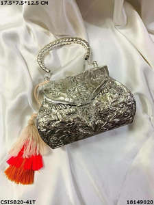 Pochette en métal gravée à la main en laiton pour filles à l'occasion de mariage et de fête à bas prix BY LUXURY BRAFTS - Product Image 6