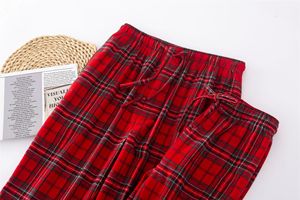 Vente en gros Vêtements de détente en flanelle à carreaux rouges personnalisés Pantalon de pyjama décontracté pour hommes Vêtements de nuit en toile - Product Image 6
