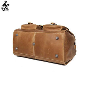 Vente en gros de sacs de sport en cuir PU durables de conception personnalisée pour les sports de plein air et les voyages - Product Image 3
