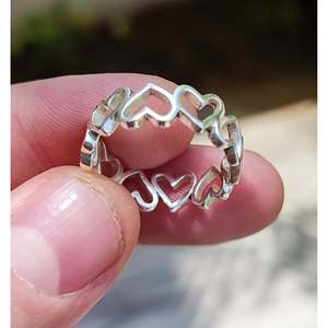 Anillo Minimalista Hecho a Mano en Plata de Ley 925 con Forma de Corazón, Anillo de Moda con Forma de Corazón para Mujer, Regalo para Ella - Product Image 3