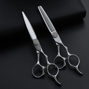 Ciseaux de coiffeur Ciseaux de cheveux de 6 pouces pour le salon Ciseaux de coiffeur et de coiffeur de bonne qualité - Product Image 6