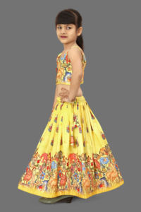 Conjunto de Lehenga Choli Amarillo con Estampado Digital para Niñas, Marca Shoryam, Corte Regular, Completamente Cosido, Ropa Étnica, Largo hasta el Suelo, para Fiestas y Bodas - Product Image 4