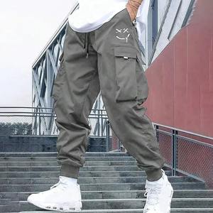 Custom Men's Sporty Streetwear <b>Oversized</b> <b>Sweatpants</b> made from Polyester Cotton with Elastic Mid Waist Loose Fit Pockets Design - Product Image 3