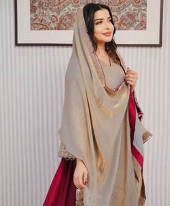Séquence de broderie lourde en soie pure de 5mm avec motif à manches longues Kurti & Plazzo avec ensemble Dupatta pour mariage et tenue de fête - Product Image 4