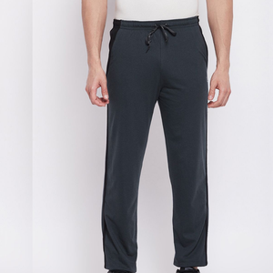 Pantalon de survêtement pour hommes Fabricant OEM en coton Ensemble de vêtements de sport de qualité supérieure Vente en gros en vrac de haute qualité - Product Image 4