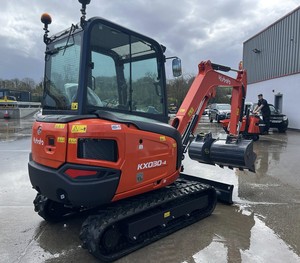 Mini-excavatrice compacte Kubota KX030-4 avec moteur diesel, machine de terrassement 4T à vendre. - Product Image 5