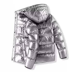 Chaqueta de Invierno para Hombre, Plateada Brillante con Cierre, Chaqueta Acolchada Personalizable con Logotipo, Impermeable, Estilo Urbano, Informal - Product Image 3