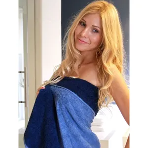 Asciugamano da doccia bicolore. merchandising. - Product Image 3