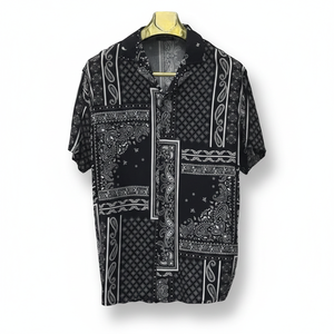 Camisa de Manga Corta con Estampado Floral para Hombre, con Logotipo Personalizado, Corte Relajado, Cuello Camp Collar, Ligera y Transpirable para Vacaciones de Verano - Product Image 1