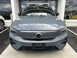 Vo l v o C40 Recharge 2023, véhicule électrique pur, double eAWD, transmission intégrale, moteur électrique ultime, SUV/crossover automatique - Product Image 3