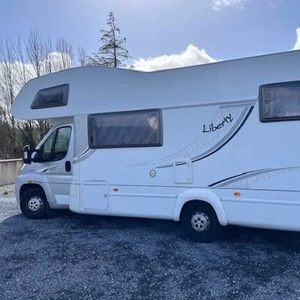 Autocaravana de Lujo LMC Liberty A671G 2013, 6 Plazas, con Cabina Superior, para Camping, en Venta - Product Image 1
