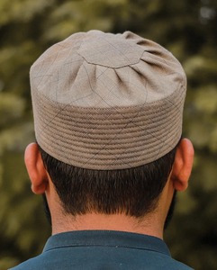 Chapeau léger imperméable cousu pour la prière islamique - Vêtement décontracté confortable pour de longues heures de culte religieux - Product Image 2