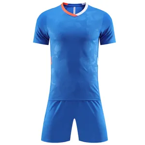 Erkekler için futbol forması 2 adet açık koşu V boyun nedensel kısa kollu şort özel spor forması eğitim takım elbise