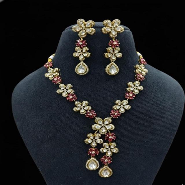 สีน้ำตาลแดง