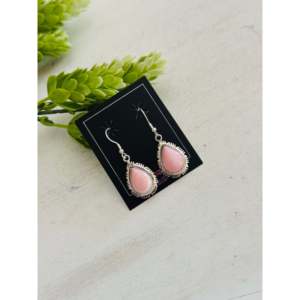Boucles d'oreilles pendantes en argent sterling et coquillage rose du sud-ouest, plaquées or, forme goutte d'eau, avec perles et diamants, pour mariages - Product Image 3