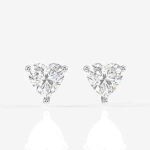 Boucles d'oreilles solitaires en or 14 carats avec diamant moissanite taille cœur - Product Image 4