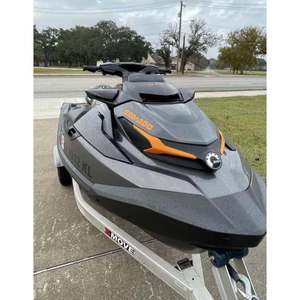 Smart Jet Ski che offre tecnologia moderna, un viaggio confortevole e un'eccellente performance in acqua a un prezzo conveniente - Product Image 3