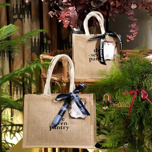 Bolsa de Regalo de Yute Ecológica de Alta Calidad con Logotipo Personalizado y Diseño de Dibujos Animados, al Mejor Precio del Mercado, Bolsa de Compras Natural - Product Image 1