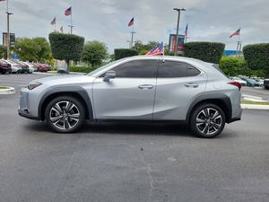 SUV hybride UX 250h FWD d'occasion 2023 - Product Image 4