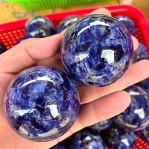 Esfera de sodalita natural, bola de cristal de cuarzo pulida a mano con estilo Feng Shui para adivinación curativa de cristales y regalos - Product Image 1