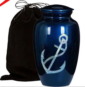 La urna de recuerdo de cremación blanca más exigente con diseño de flores - Product Image 2