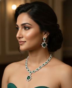 Collar y Aretes Emerald Star Royale de Exportación India para Bodas, Cumpleaños y Ocasiones Especiales en Venta - Product Image 4