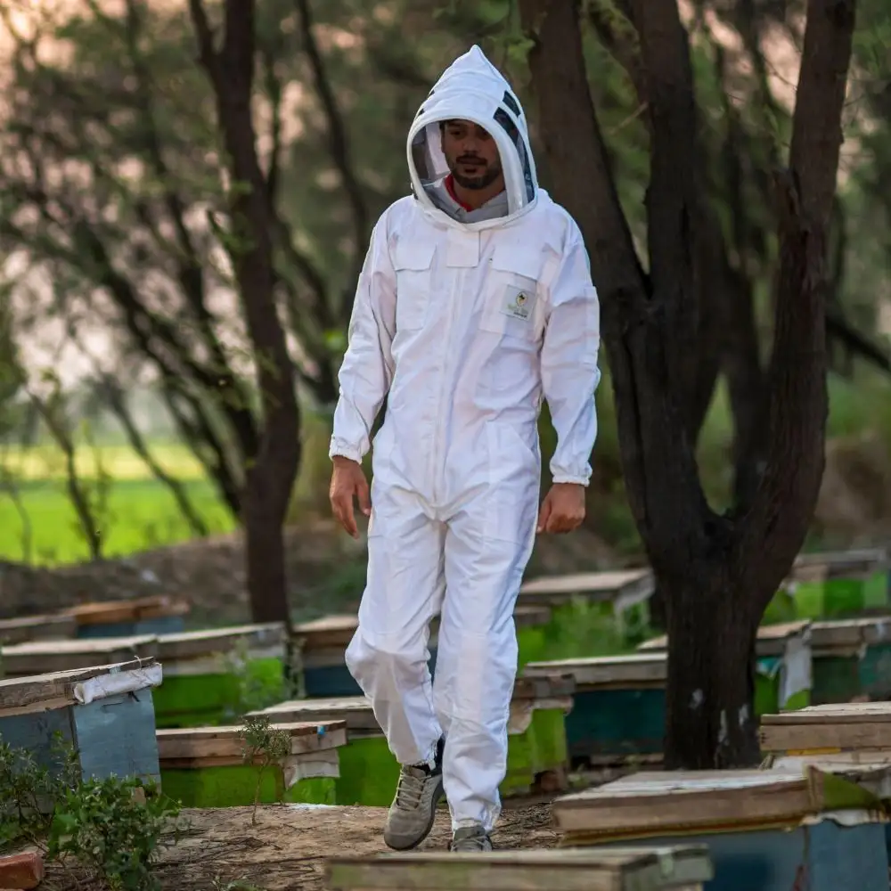 Setelan penjaga lebah katun putih, pakaian pelindung lebah seluruh tubuh berventilasi