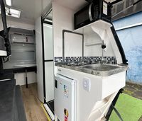Caravane tout-terrain australienne et américaine pour expéditions 4x4, camping-car tout-terrain avec panneau solaire pour le camping et les voyages, à vendre