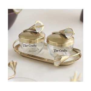 Ensemble de trois boîtes à bonbons en aluminium et acrylique de différentes tailles avec des chocolats de qualité supérieure au meilleur prix - Product Image 3