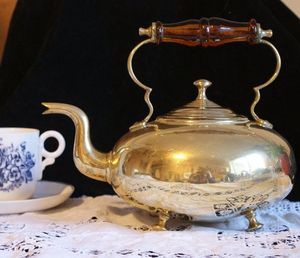 Royal Finish Brass <b>Tea</b> <b>Kettle</b> For Heritage Homes With Elegant Curves And Long Lasting Strength - Product Image 6