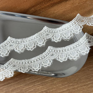 Dentelle en coton brodée de dentelle à motif floral vintage nostalgique de 2 cm pour vêtements, recyclage, décoration intérieure, 0,78 pouce - Product Image 5