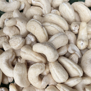 Noix de cajou brutes de qualité supérieure de l'usine du Vietnam, grade W240, OEM ODM, exigences du client, Santigo - Product Image 1