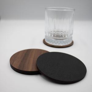 Sous-verres en résine époxy, qualité durable, design unique, isolation thermique, fabrication artisanale, sous-verres carrés élégants en bois d'olivier et en résine, en solde - Product Image 3
