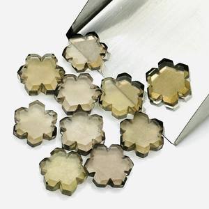 Cuentas de Cuarzo Ahumado Talladas a Mano con Forma de Flor de 11 mm, Gema Natural con Forma Hexagonal para Joyería y Manualidades - Product Image 2