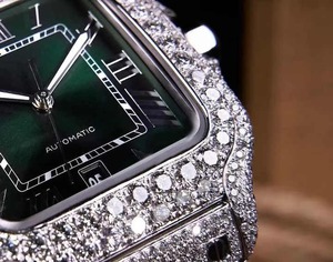 Cadran à chiffres romains vert cristal boîtier carré mouvement à Quartz VVS Moissanite buste diamant glacé montre de luxe pour hommes Hip Hop - Product Image 5