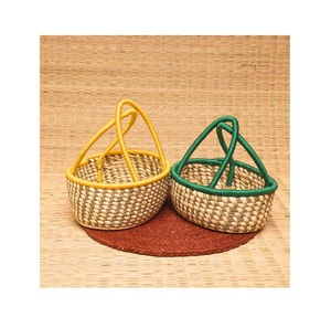 Cesta de hierba Sabai hecha a mano, forma circular, tejido decorativo resistente para almacenamiento rústico ecológico, interiores sostenibles - Product Image 4