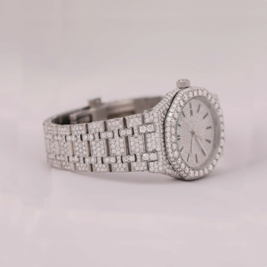 นาฬิกาข้อมือผู้ชายสไตล์ฮิปฮอป สายสแตนเลส หน้าปัดสีน้ำเงินใส ประดับเพชรโมอิสซาไนต์ ระบบกลไกไขลาน - Product Image 4