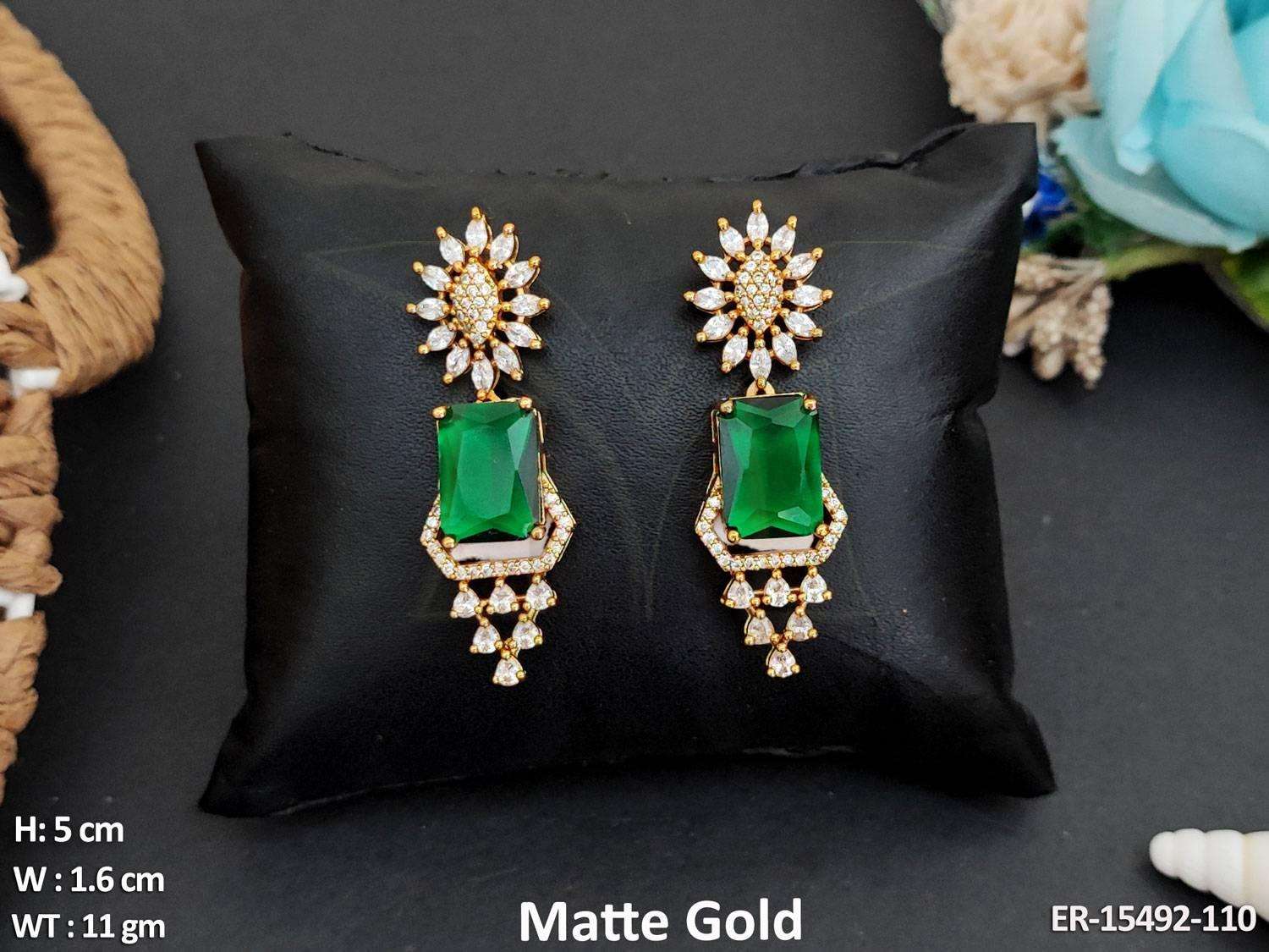 สีเขียว