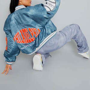 Chaqueta universitaria de satén hecha a medida para mujer, traje de manga completa con forro de nailon, ropa de sublimación hecha en Pakistán - Product Image 2