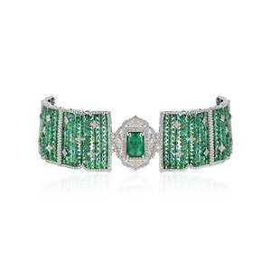 Collar de Perlas Emerald Avenue para Boda, Estilo Moderno - Product Image 1
