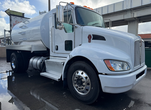 Camion-citerne à carburant/eau de 2500 gallons, série T370 2017, véhicule utilitaire diesel de taille moyenne, 4895C0231100 - Product Image 3