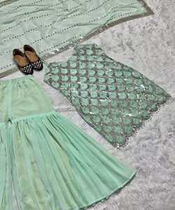 ชุดไชน์สวมสำหรับปาร์ตี้ที่สง่างาม: ดูสวยงามและสง่างามในชุดที่หรูหราของเราที่มีการปักที่ละเอียดอ่อนและงานมุกเสื้อผ้าเครื่องแต่งกาย - Product Image 5