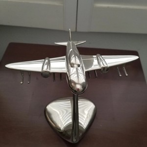 Aluminio Canberra Jet Avión Modelo de avión Wing Span Twin Engine Aviators Tavern Collection Chrome Airplane Bar Tool Stand - Product Image 5