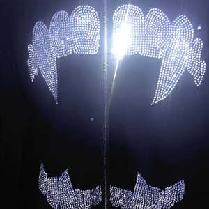 ผู้ผลิต OEM เสื้อฮู้ดดี้ผู้ชายแบบมีซิป ประดับด้วยคริสตัล คุณภาพพรีเมียม ผ้าฝ้ายเฟรนช์เทอร์รี่ เสื้อฮู้ดดี้สตรีทแวร์ผู้ชายเนื้อหนา - Product Image 5