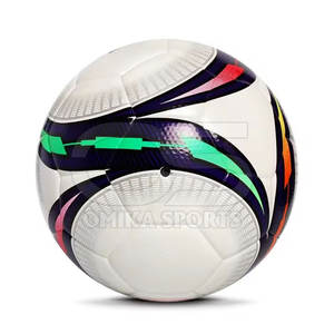 Ballon de football durable en cuir PU pour jeunes joueurs offrant une précision et des performances stables - Product Image 3