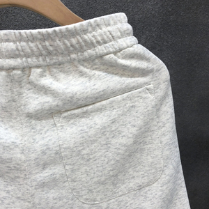 Pantalones Cortos de Satén Gris Claro para Mujer, con Cordón en la Cintura, Ropa de Estar por Casa, Personalizados, con Cintura Elástica, Suaves y Sedosos - Product Image 6