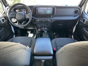 Jeep Wrangler Rubicon V6 3.6L 4WD 2024 Usado en Buen Estado - Product Image 5