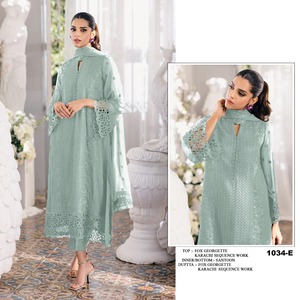 Vente en gros d'usine : Longue tenue pakistanaise avec broderie lourde et travail de séquence, salwar kameez pour femmes, pour la vente à l'exportation - Product Image 6