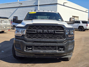 (T&D) RAM 3500 Tradesman Crew Cab 4x4 8' Box 2024 Usada - Product Image 3